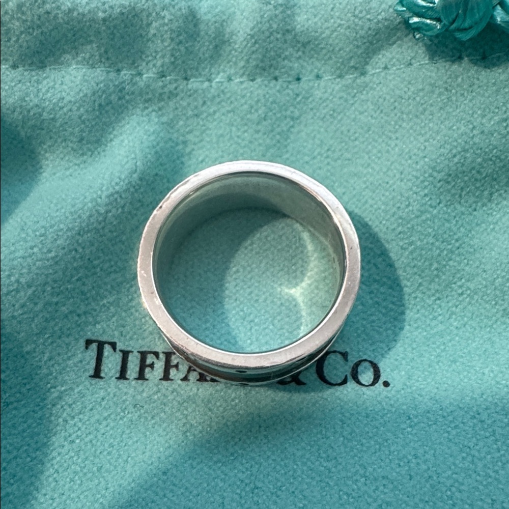 Tiffany & Co. Silver Heart Band - Picture 5 of 6